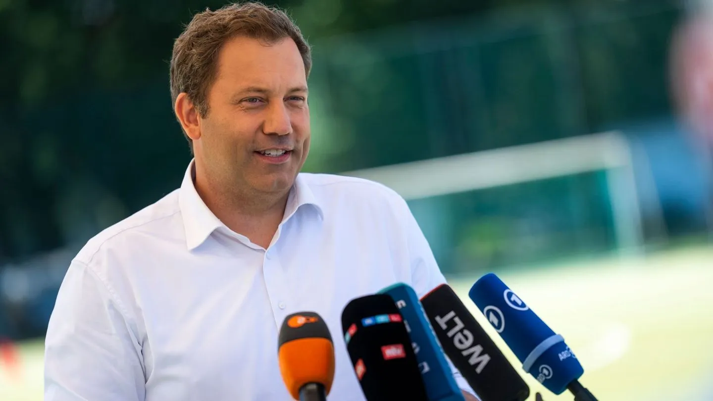 Steuern: Koalition einigt sich — Klingbeils umstrittenes Steuergesetz kommt ins Kabinett