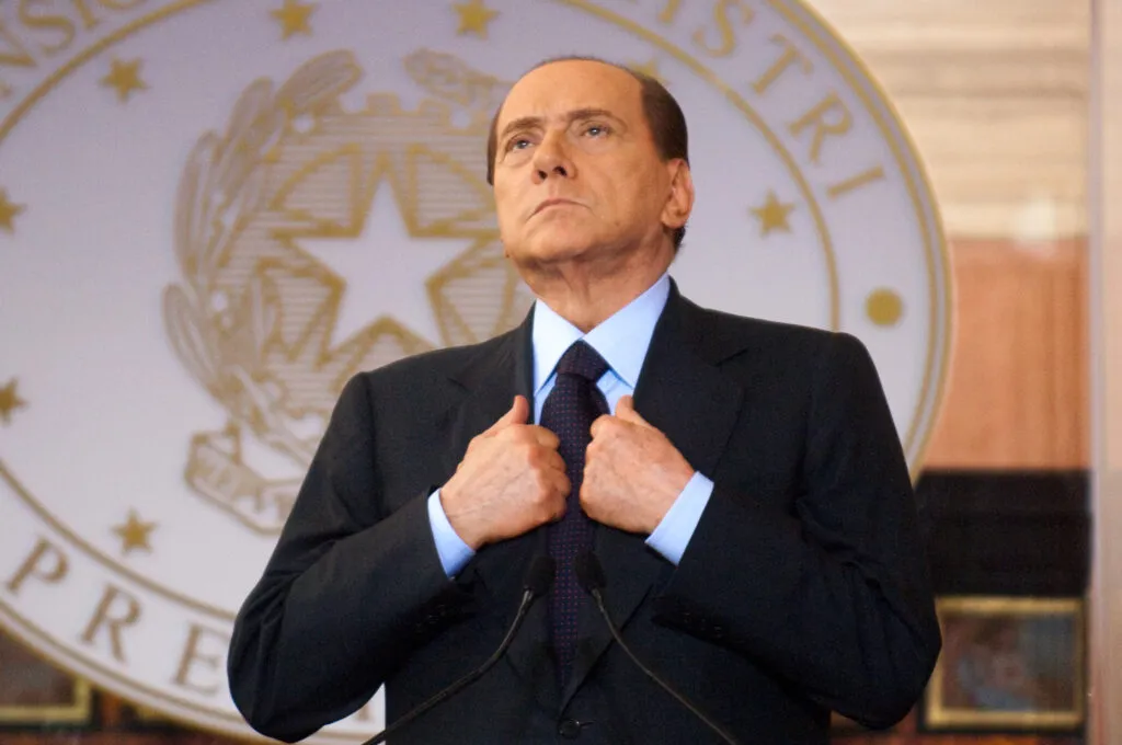 Meloni übertrifft Berlusconi als am längsten amtierende Ministerpräsidentin — und will mehr erreichen