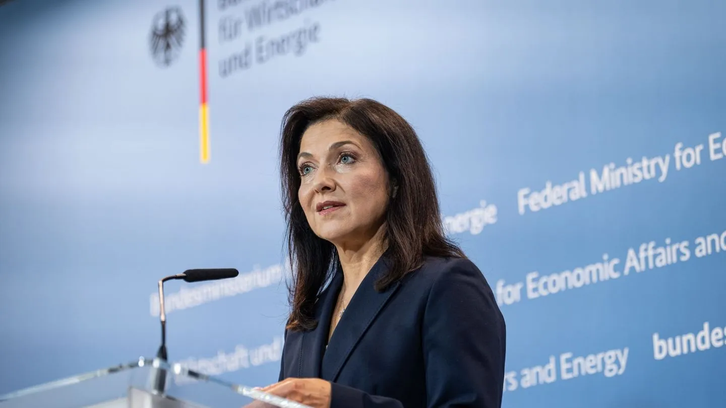 Ministerin Reiche zurück — Investitionen als Priorität