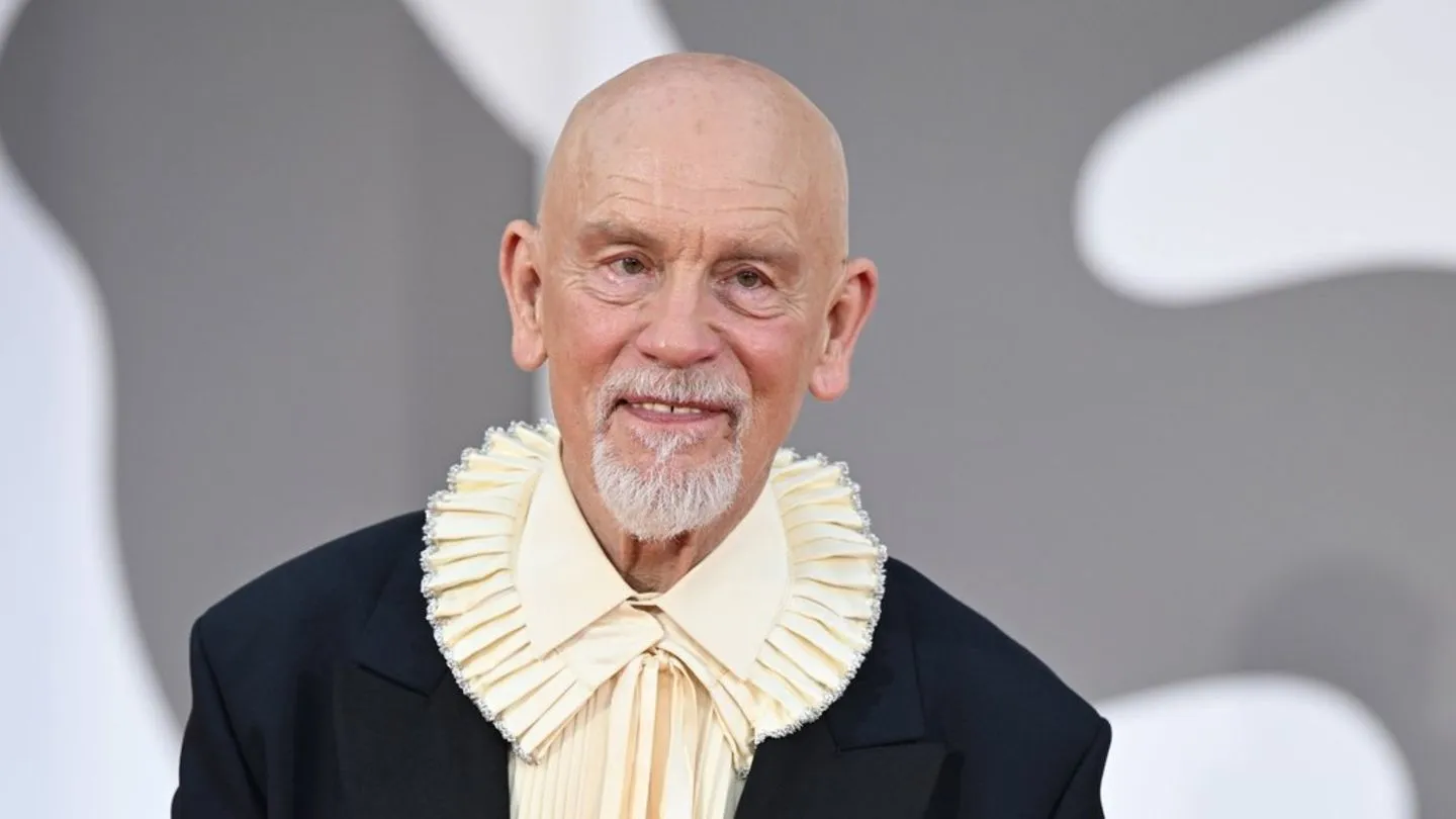 Filmfest in Venedig: 13 Minuten Standing‑Ovationen rühren John Malkovich zu Tränen