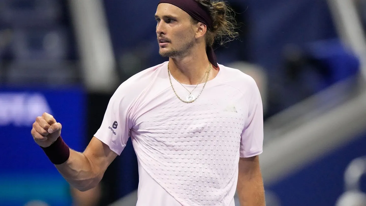 Drittrundeneinzug bei den US Open: Zverev zittert sich nach 2 Uhr früh weiter – „Ziemlich scheiße“
